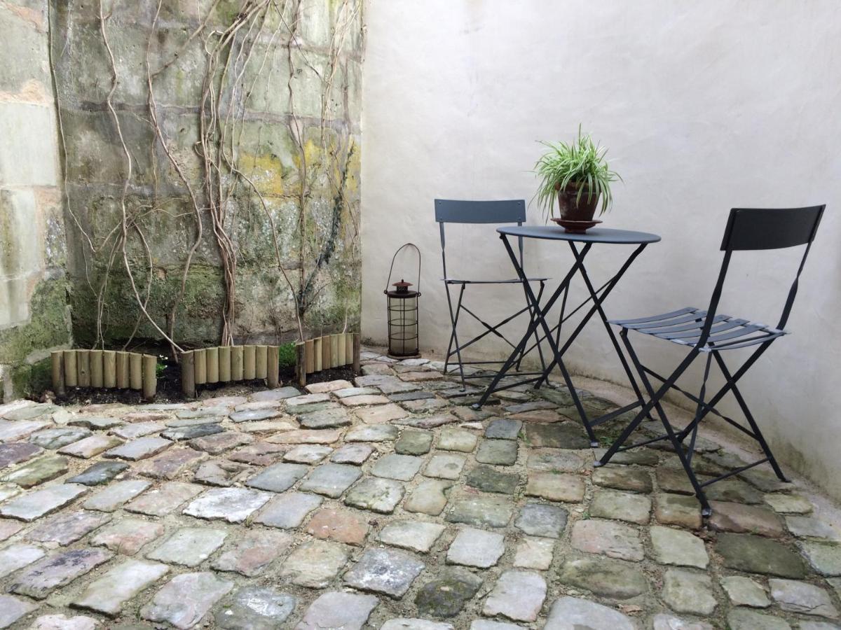Appartement Gite Spacieux Et Confortable Saint-Paterne-Racan Exteriér fotografie